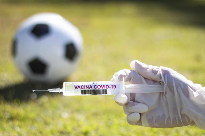cepljenje nogomet | Krovna nogometna organizacija FIFA se zavzema za cepljenje proti covidu-19, a meni, da nogometaši ne bi smeli imeti prednostnega dostopa do cepiva.  | Foto Guliverimage