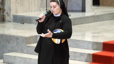 Nekdanja vrhunska odbojkarica Zrinka Šutalo je šla med redovnice #video