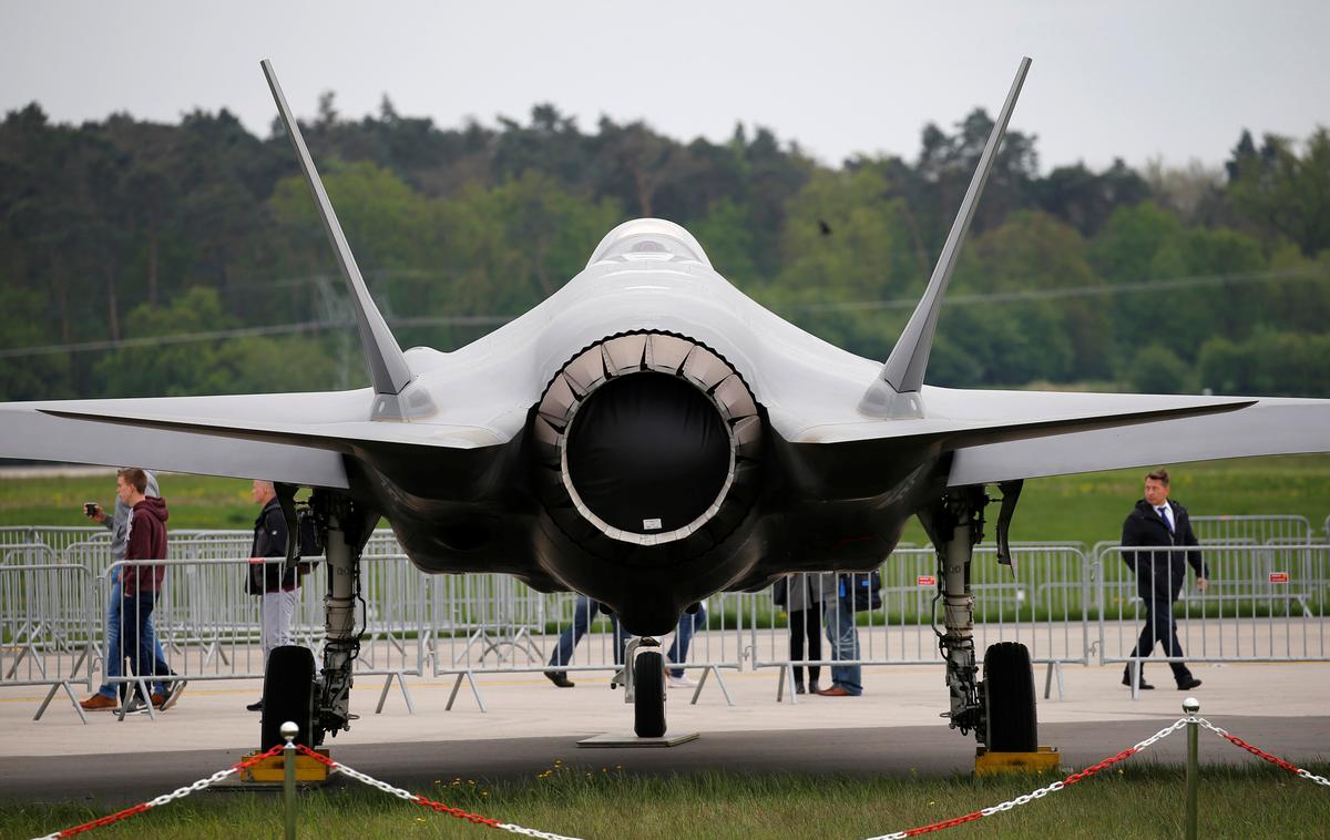 letalo F-35 | Napredni lovci F-35 so vrhunec ameriške vojaške tehnologije. Vsako letalo stane okoli 94 milijonov dolarjev. | Foto Reuters