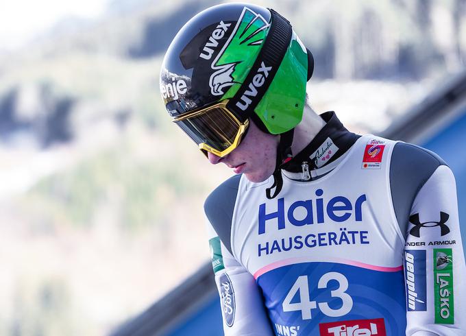 Najboljši slovenski skakalec zime Timi Zajc je med cilji napovedal kolajno, a najvišje končal na desetem mestu na veliki skakalnici, na srednji pa končal na zadnjem, 50. mestu. | Foto: Sportida