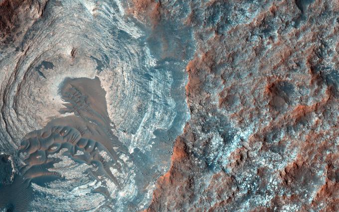Zbiranje vzorcev kamnin na Marsu je poglavitni namen ene od prihodnjih misij ameriške vesoljske agencije NASA. | Foto: Reuters