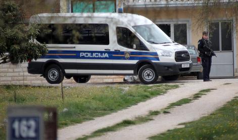 Predrzen rop sredi belega dne: iz kombija ukradli ...