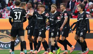 Freiburg razjezil Bayern, nato prejel porcijo! Leipzig slavil brez Kampla.