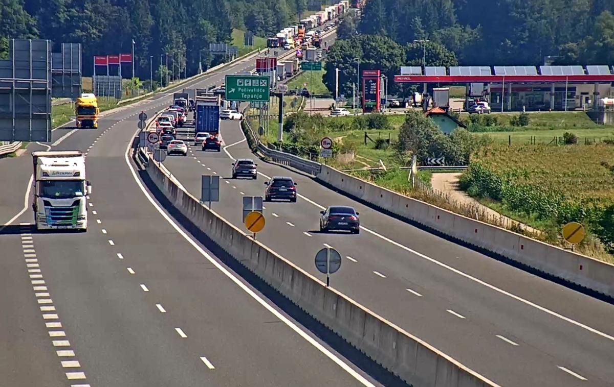 nesreča, Štajerska avtocesta | Več informacij bo policija sporočila, ko bodo jasne vse okoliščine prometne nesreče, so za STA pojasnili na PU Celje. | Foto Promet.si/Facebook