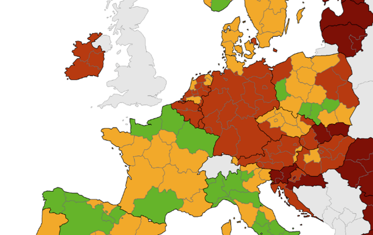 ECDC | Temno rdeče so poleg Slovenije v celoti obarvane še vse tri baltske države in Romunija, sicer pa so temno rdeči še zahod Bolgarije, sever Grčije, vzhod Slovaške ter vzhod Hrvaške in mesto Zagreb. | Foto ecdc.europa.eu