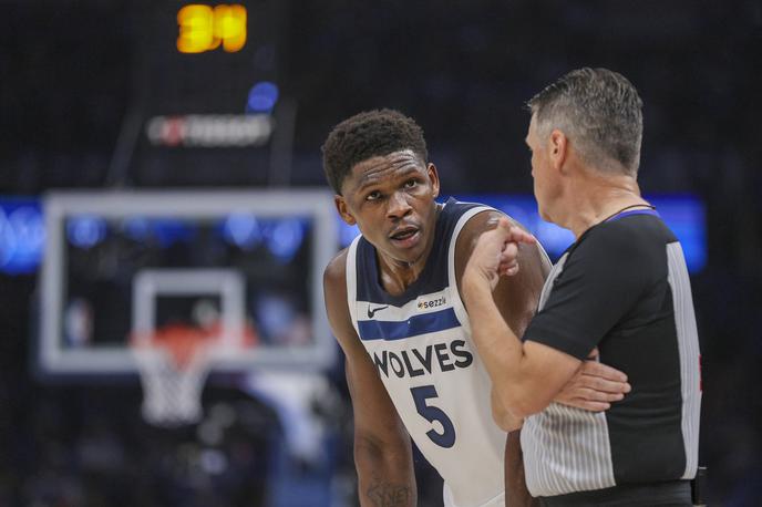 Minnesota Timberwolves Anthony Edwards | Se bo Anthonyju Edwardsu posrečilo v tretje? Na uvodnih dveh tekmah serije je moral čestitati za zmago OKC. | Foto Guliverimage