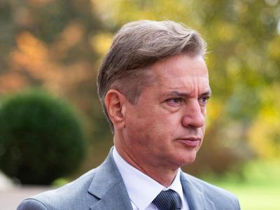 Na seji DZ vprašanja premierju o fiskalni politiki in razvoju države