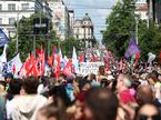 Protestniki pred poslopjem srbske vlade v Beogradu