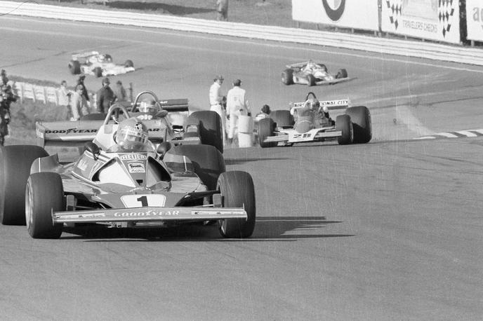 Watkins Glen | Jodi Scheckter in James Hunt sta se v Watkins Glenu za zmago borila leta 1976. | Foto Guliver Image
