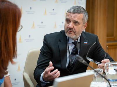 Ministrski kandidat Kajzer napovedal krepitev vloge Slovenije v EU in Natu