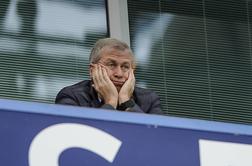Ruski milijarder Roman Abramovič predaja upravljanje Chelsea, a ostaja lastnik