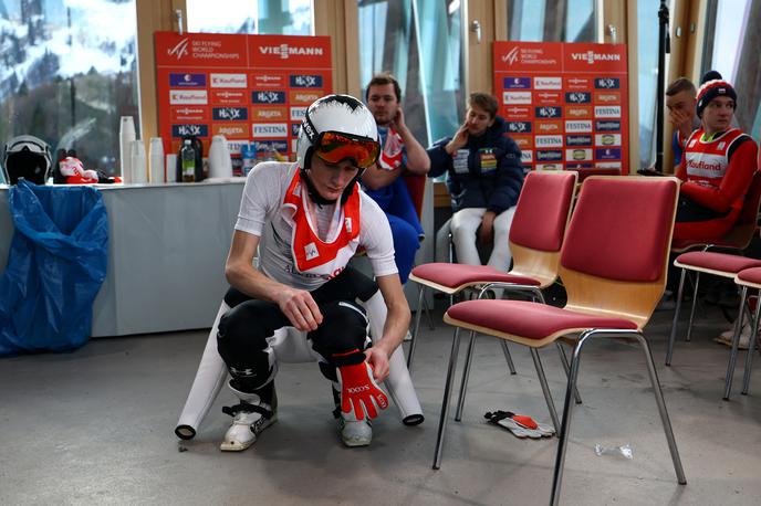 Domen Prevc | Zgodba o Prevčevih smučeh bo še dolgo odmevala. | Foto Reuters