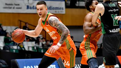 Cedeviti Olimpiji uspel preobrat, nato pa kolaps v zadnjih minutah
