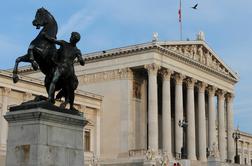 Avstrijski parlament potrdil prilagoditev dodatka za v tujini živeče otroke