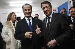 V drugem krogu predsedniških volitev na Cipru slavil Anastasiades
