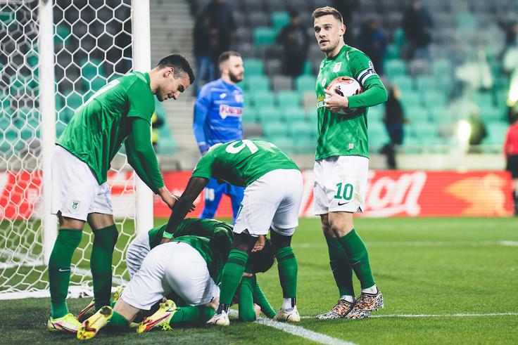 Zmaji so štirikrat zatresli mrežo Radomelj. | Foto: Grega Valančič/Sportida