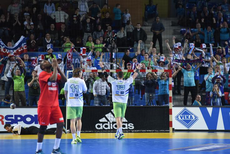 slovenija tunizija Slovenci imajo v Metzu glasno podporo s tribun. | Foto: Grega Wernig/Ekipa SN