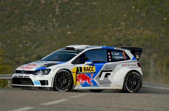 Sebastien Loeb spet razburja, Sebastien Ogier ne čuti pritiska