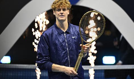 Jannik Sinner je še drugič zapored dobil posebno zlato nagrado #video