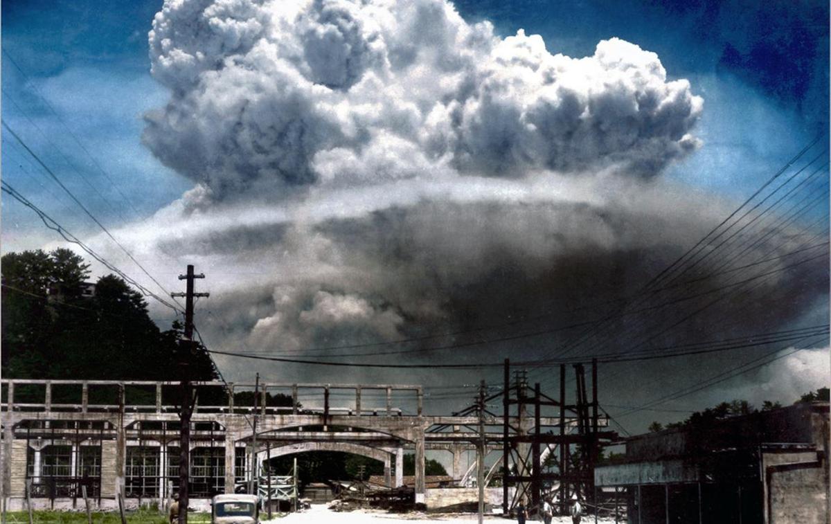 Atomska bomba, Nagasaki | Atomska bomba je v Nagasakiju takoj ubila okoli 40.000 ljudi, skupno pa naj bi posledice zahtevale še 70.000 življenj. | Foto Reddit/HistoryPorn