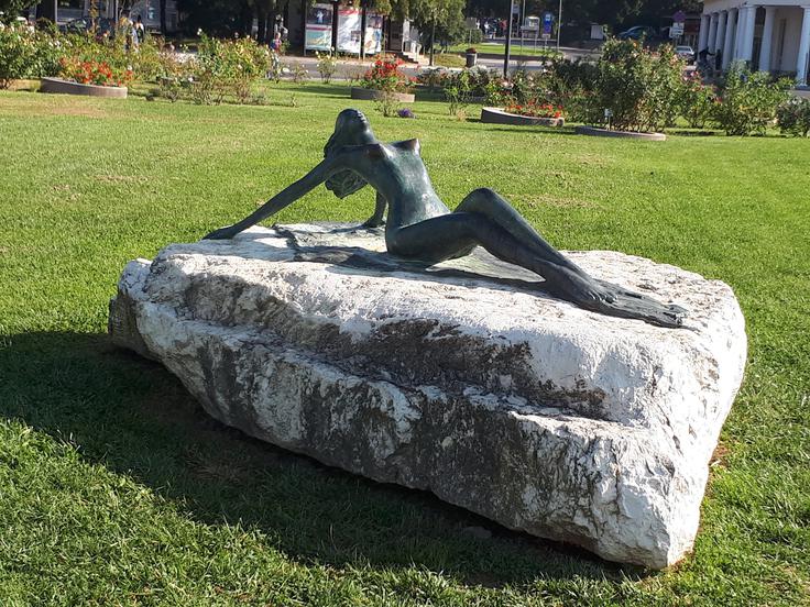 Plestenjakova bronasta skulptura Roža Portoroža | Foto: osebni arhiv/Lana Kokl
