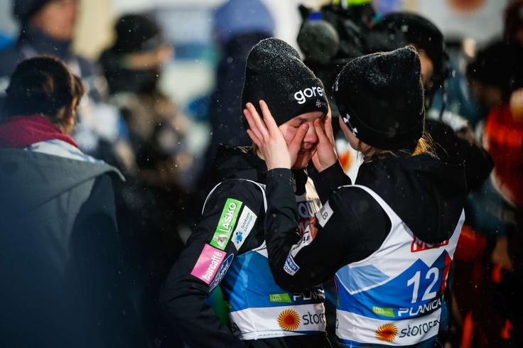 mešana ekipna tekma, Planica, Ema Klinec, Nika Križnar | Foto: Anže Malovrh/STA