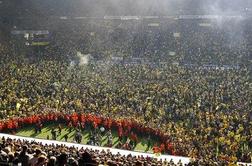 Dortmund praznoval in videl neslaven rekord