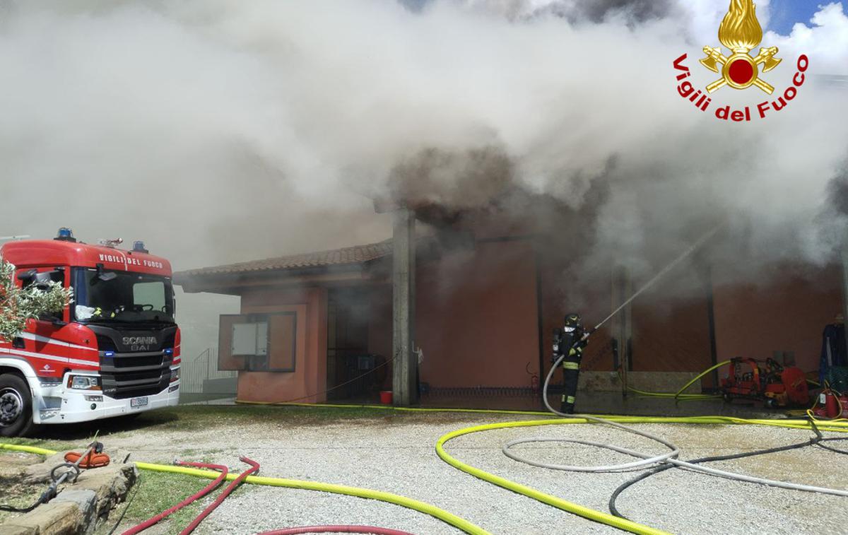 požar pri vinarju Ediju Kebru | Foto Italijanski gasilci