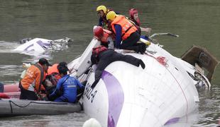 Reševalci našli v reki v bližini nesreče še nova trupla