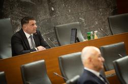 Lapsus Zorana Stevanovića v DZ, predstavil je ministrico Valentino Hajdinjak