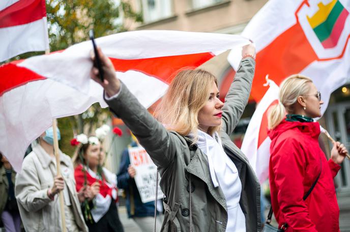 Shod v Litvi v podporo Belorusiji | V mlajši kameni dobi so kmetje iz Anatolije postopoma poselili velik del Evrope, razen ozemlja današnjih baltskih držav, Finske, Ukrajine, Belorusije in Rusije. To je pri baltskih, vzhodnoslovanskih in ugrofinskih govorečih ljudstvih v vzhodni Evropi opazno še danes, saj imajo manj anatolskih genov kot preostali Evropejci. | Foto Guliverimage