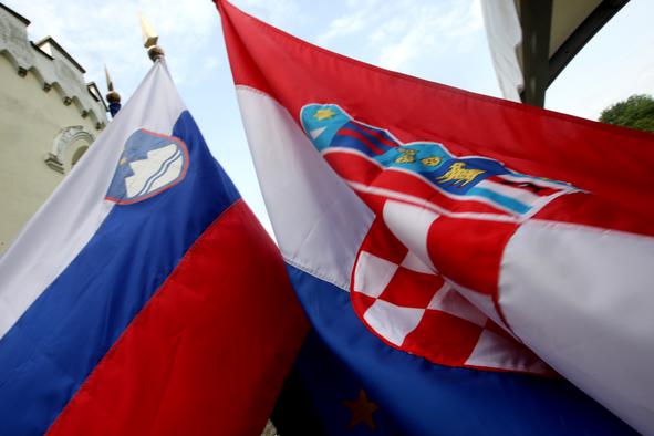 Ugledni slovenski pravniki pozivajo Hrvaško k implementaciji arbitraže
