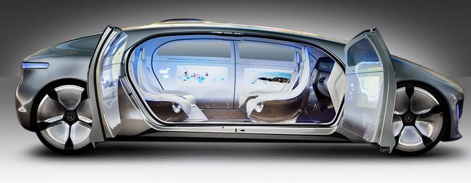 Inženirji Mersedes-Benz so vedno na preži po novih tehnologijah. Prihodnost je v njihovih očeh že sedanjost. | Foto: 