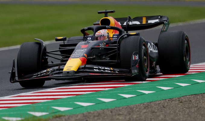 Max Verstappen mora na preostalih šestih dirkah sezone (in treh šprintih) osvojiti vsega dve točki. | Foto: Reuters