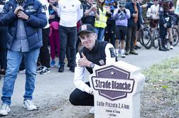 V Toskani del makadamske ceste poimenovali po Tadeju Pogačarju #foto