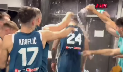 Slovenski košarkarji so si po zmagi privoščili čustvenega kapetana #video