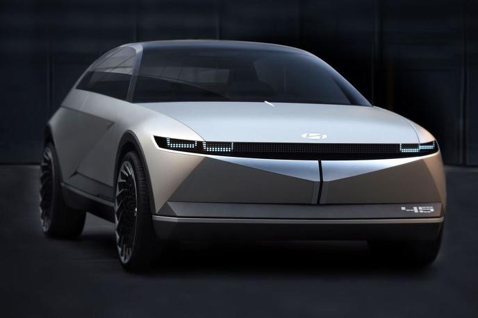 Hyundai ioniq 5 | To je ioniq 5, Hyundaijev napovedani avtomobil z namenske električne platforme. Avstrijci zanj že zbirajo rezervacije, tudi v Slovenijo naj bi zapeljal že leta 2021. | Foto Hyundai