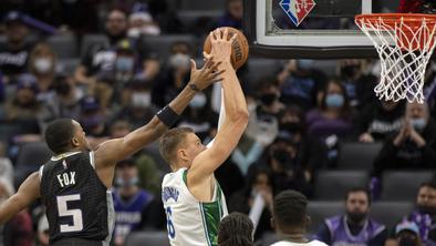Dallas brez Dončića zmagovito, James pokazal pravi obraz #video
