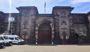 Policija na nogah: iz zapora izpustili napačna zapornika #video