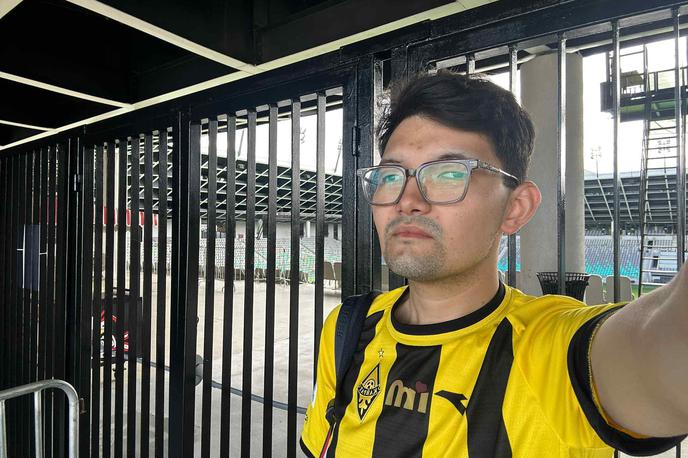 Inarus Kilibayev | Inarus Kilibajev je zaznamoval srečanje med Olimpijo in Kairatom v Stožicah, saj je bil edini navijač gostov na tribuni, namenjeni privržencem prvakov Kazahstana. | Foto Osebni arhiv