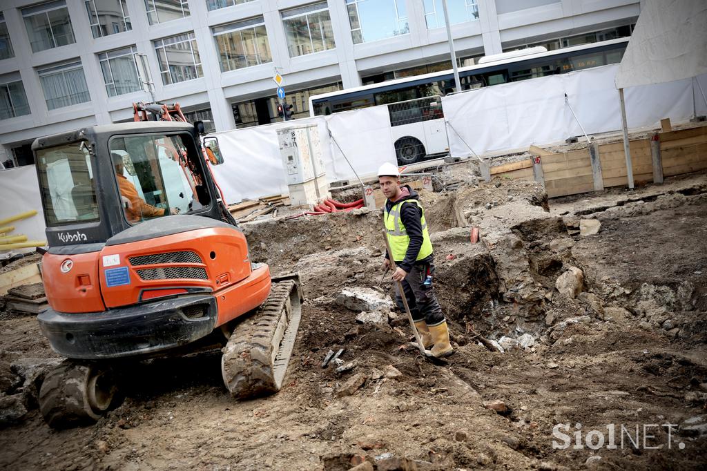 Nova odkritja v procesu arheoloških raziskav na območju SNG Drama Ljubljana