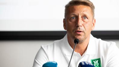 Avstrijec začel med oblaki in sporočil, da ga Maribor ne zanima #video