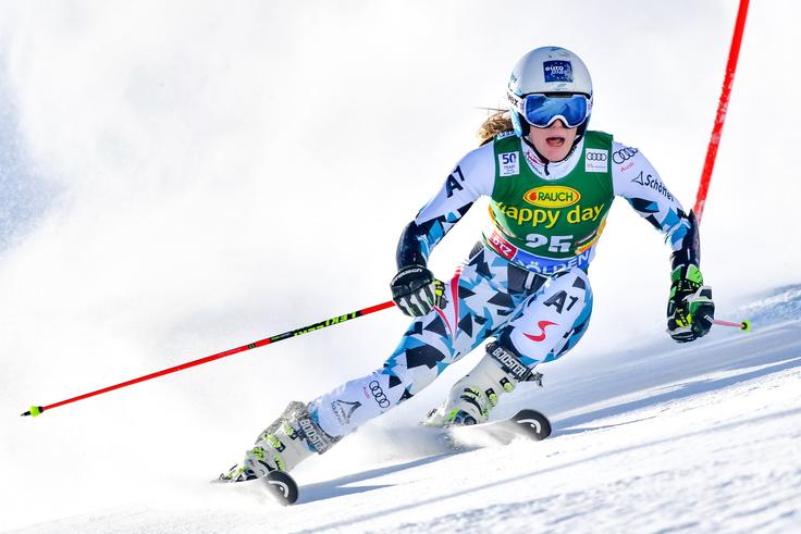 Carmen Thalmann se poslavlja. | Foto: Sportida