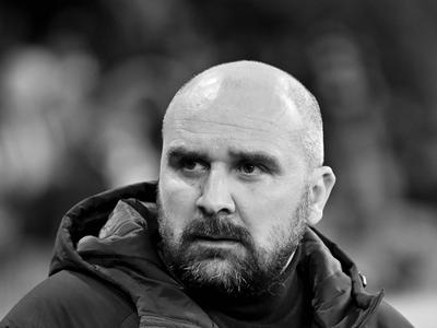 Med tekmo srbske lige umrl trener Radničkega iz Kragujevca Mladen Žižović