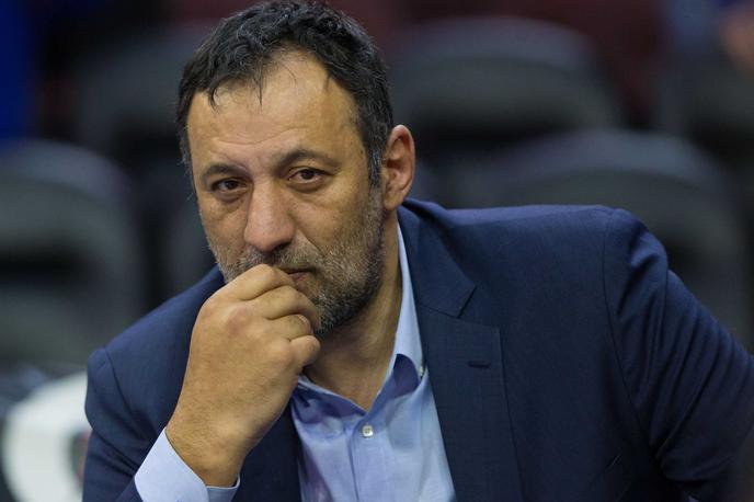 Vlade Divac | Vlade Divac se je ponesrečil z motorjem. | Foto Reuters
