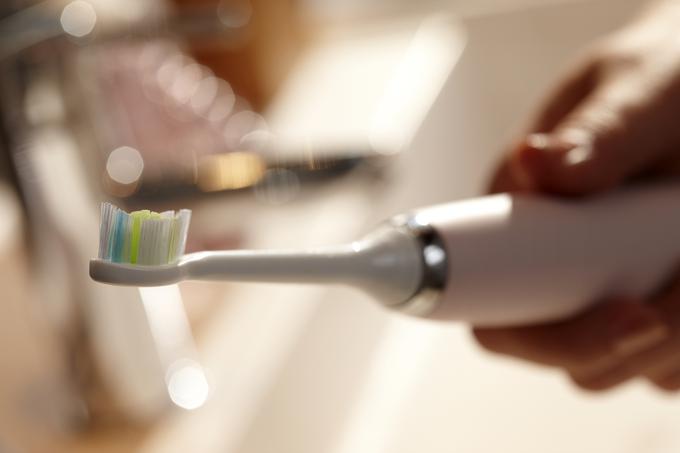 Philips Sonicar DiamondClean električna zobna ščetka | Foto: Philips