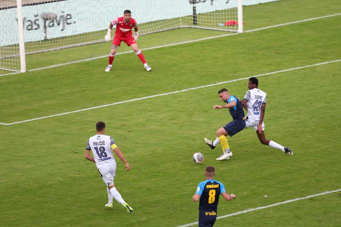 Aljoša Matko je zabil dva gola. | Foto: www.alesfevzer.com
