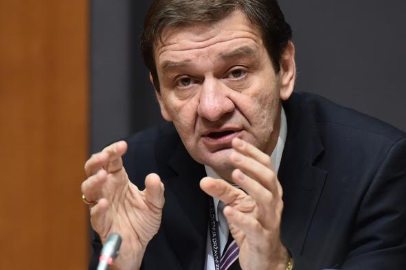 Simon Vrhunec se hvali: Bil sem zelo dober direktor UKC Ljubljana
