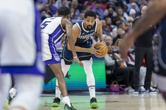 Spencer Dinwiddie | Spencer Dinwiddie je za Dallas dosegel 30 točk. | Foto Guliverimage