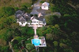 Dopustniško razkošje Kate Middleton za 1370 evrov na dan